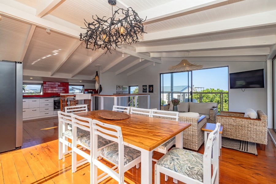 4 Bedroom Property for Sale in Keurboomstrand Western Cape